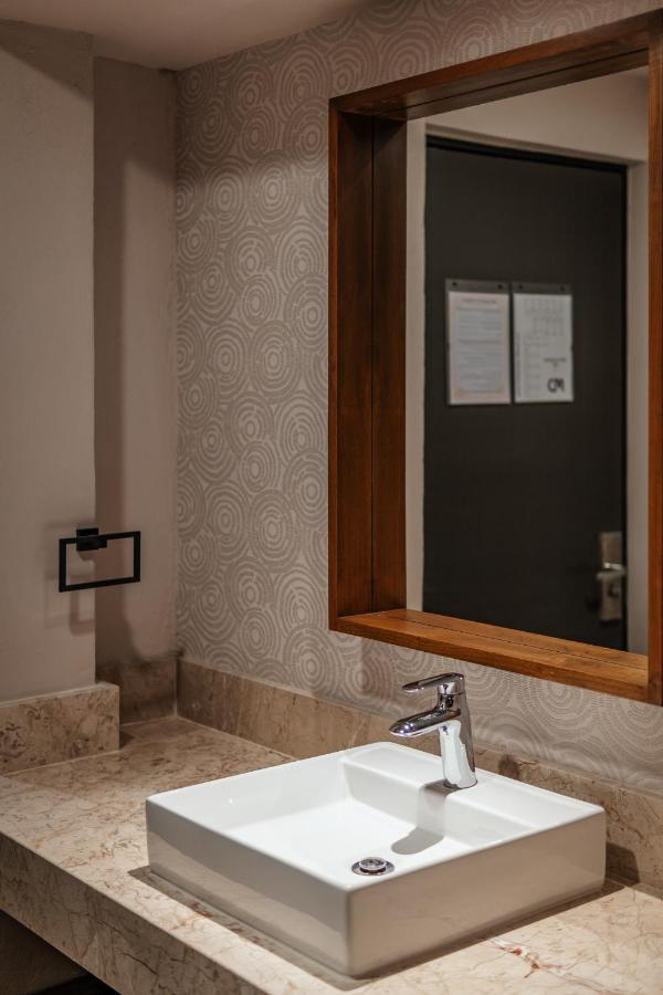 Hotel Mid Project Mérida Extérieur photo